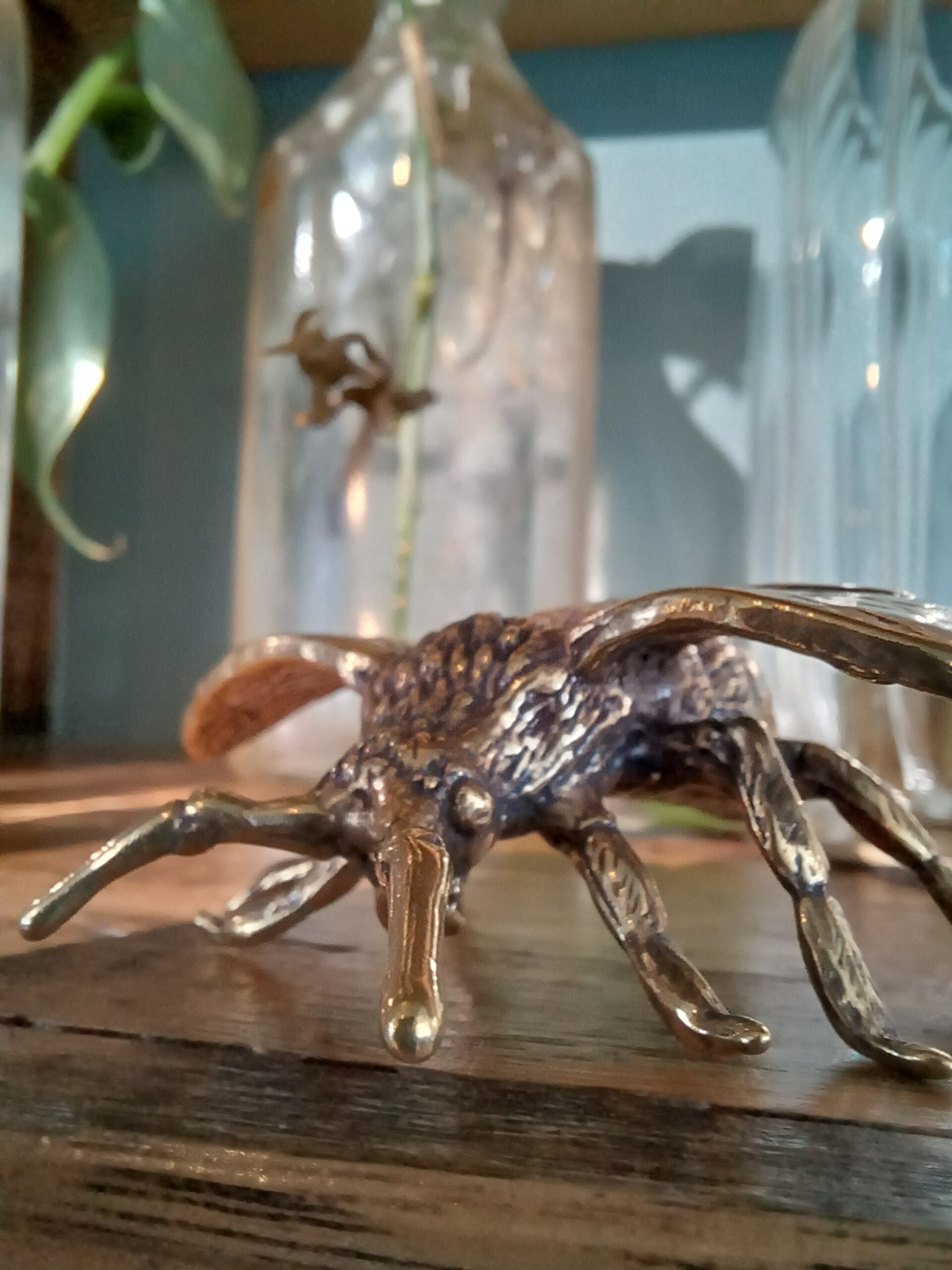 Brass Giant Bee - Image 2